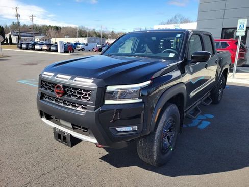 New 2025 Nissan Frontier PRO-4X image 10