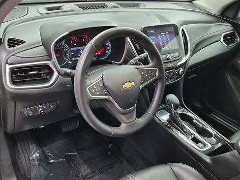 Used 2022 Chevrolet Equinox Premier FWD image 10