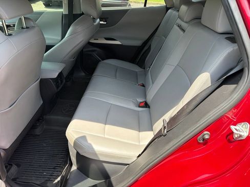 Used 2022 Toyota Venza XLE AWD/4WD image 23