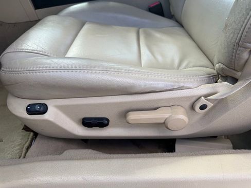 Used 2008 Ford Mustang Convertible image 15