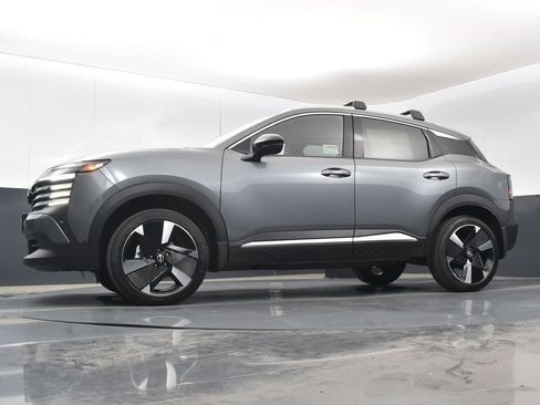 New 2026 Nissan Kicks SR w/ Cold Weather Package AWD/4WD image 39