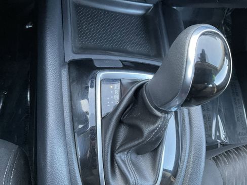 Used 2020 Nissan Rogue S image 23