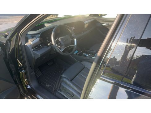 Used 2025 Audi Q6 e-tron Prestige w/ Black Warm Weather Package AWD/4WD image 5