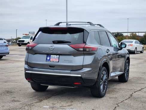 New 2026 Nissan Rogue Platinum image 3