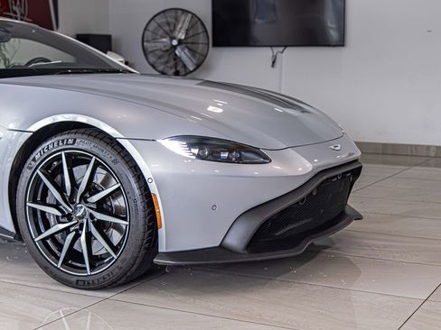 Used 2020 Aston Martin V8 Vantage Coupe RWD image 3