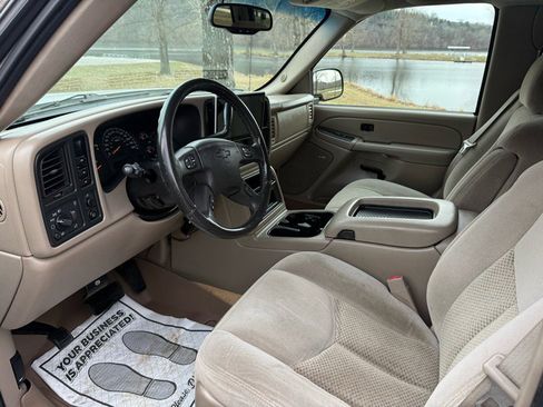 Used 2005 Chevrolet Silverado 2500 LS w/ Heavy-Duty Power Package image 14