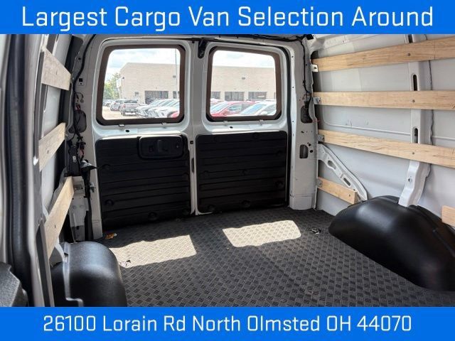 Used 2025 Chevrolet Express 2500 w/ Driver Convenience Package RWD image 12