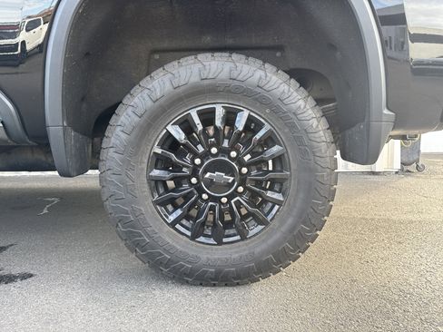 Used 2022 Chevrolet Silverado 2500 LTZ w/ LTZ Plus Package image 3