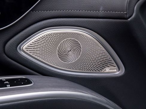 Used 2022 Mercedes-Benz EQS 580 4MATIC Sedan image 13