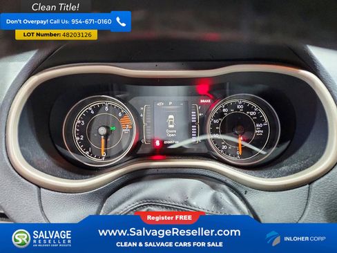 Used 2016 Jeep Cherokee Latitude w/ Cold Weather Group AWD/4WD image 12