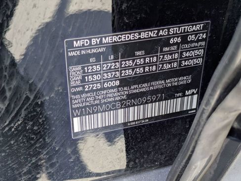 Used 2024 Mercedes-Benz EQB 250+ image 25