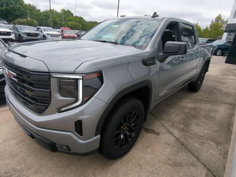 Used 2026 GMC Sierra 1500 Elevation AWD/4WD image 5