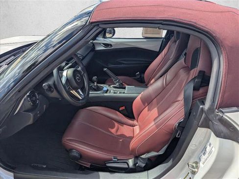 Used 2018 MAZDA MX-5 Miata Club image 10