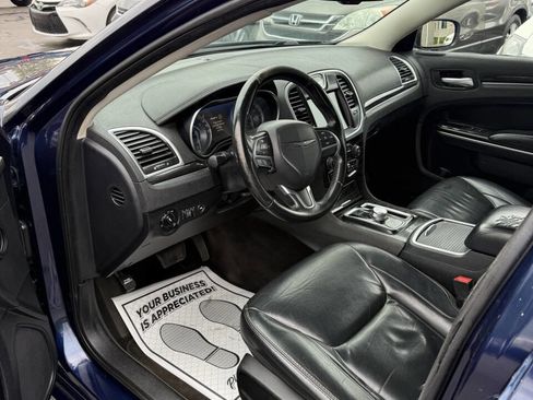 Used 2016 Chrysler 300 Limited RWD image 11