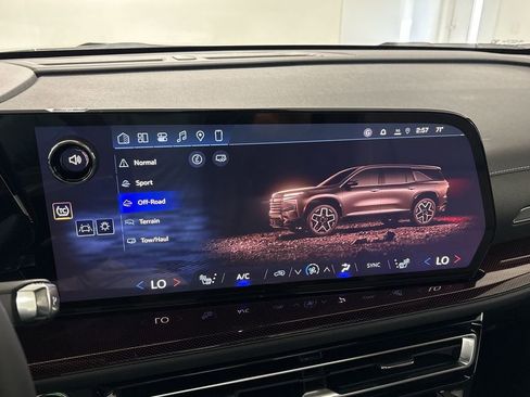 New 2026 Chevrolet Traverse Z71 w/ Driver Confidence Package AWD/4WD image 47