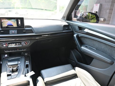 Used 2020 Audi SQ5 Premium Plus w/ Premium Plus Package AWD/4WD image 15