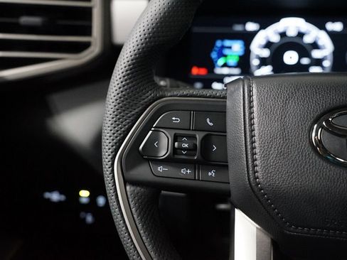 New 2026 Toyota Tundra Limited AWD/4WD image 15