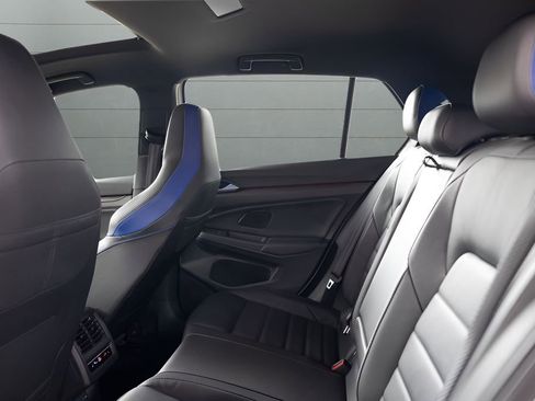 Used 2024 Volkswagen Golf R AWD/4WD image 57