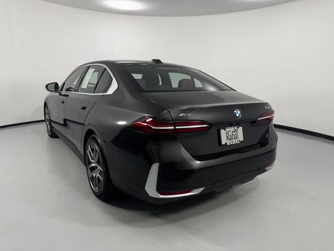 Used 2026 BMW 530i xDrive AWD/4WD image 6