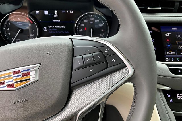 Used 2025 Cadillac XT5 Premium Luxury w/ Technology Package AWD/4WD image 21