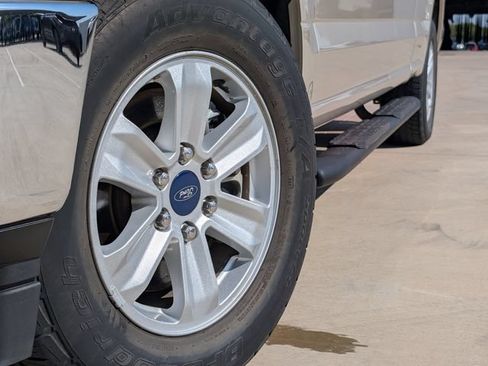 Used 2018 Ford F150 XLT RWD image 2