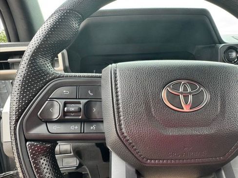 Used 2025 Toyota Tacoma SR5 AWD/4WD image 23