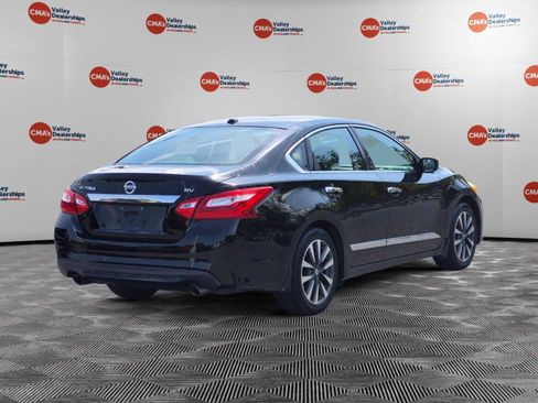 Used 2016 Nissan Altima 2.5 SV FWD image 5