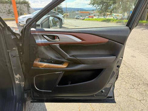 Used 2017 MAZDA CX-9 Signature image 21