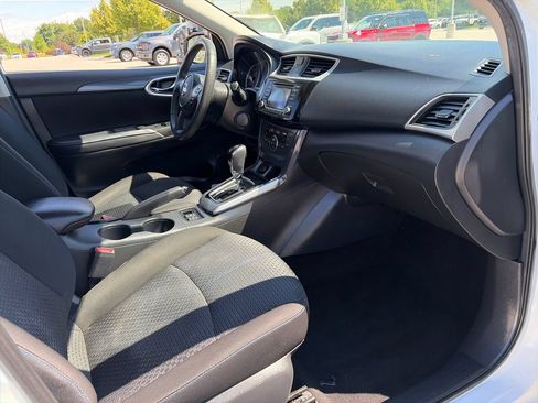 Used 2018 Nissan Sentra SR Turbo w/ SR Midnight Edition Package FWD image 12