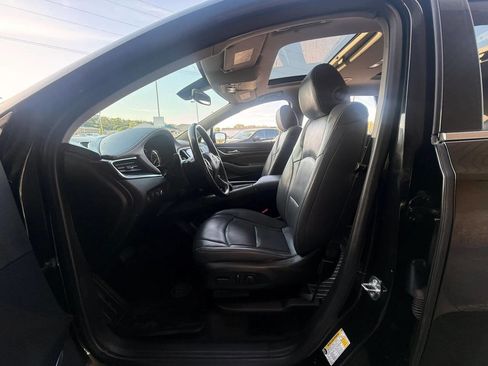 Used 2019 Buick Enclave Premium w/ LPO, Hit The Road Package AWD/4WD image 24