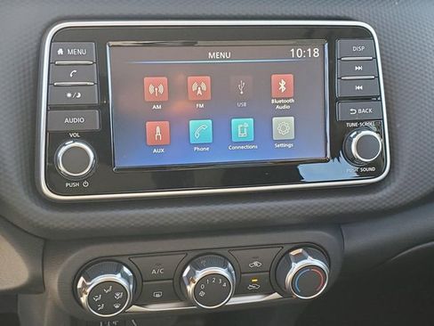 Certified 2025 Nissan Kicks Play S image 28