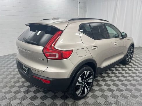 Used 2023 Volvo XC40 B5 Ultimate w/ Climate Package AWD/4WD image 5