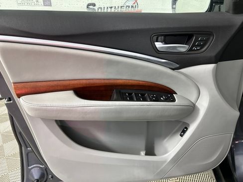 Used 2017 Acura MDX SH-AWD w/ Advance Package image 10