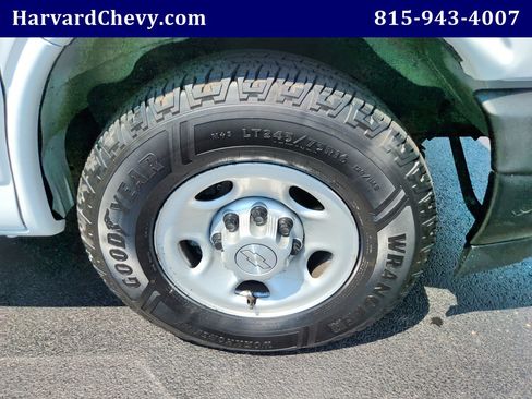 Used 2019 Chevrolet Express 3500 w/ Driver Convenience Package image 29