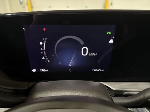 Used 2024 Buick Envista Preferred w/ Advanced Safety Package FWD image 12