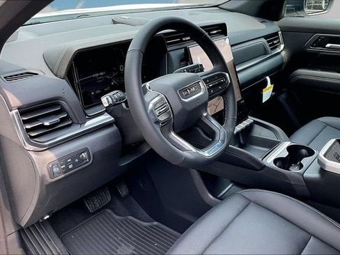 New 2026 GMC Terrain Elevation w/ Elevation Premium Package AWD/4WD image 7