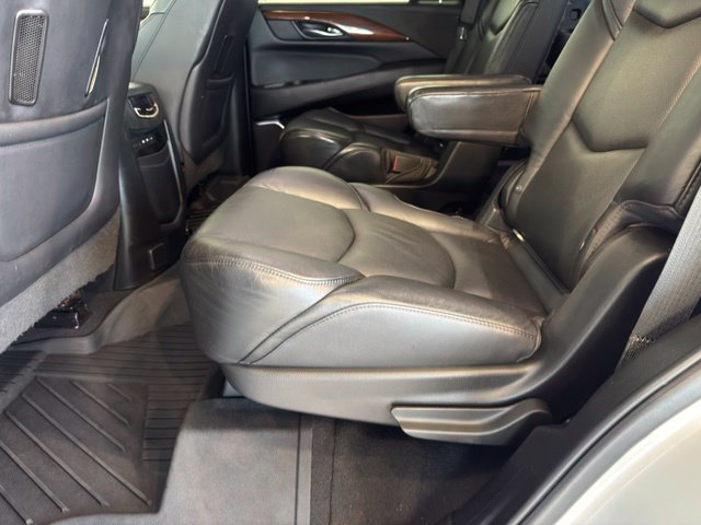 Used 2019 Cadillac Escalade Premium Luxury AWD/4WD image 9