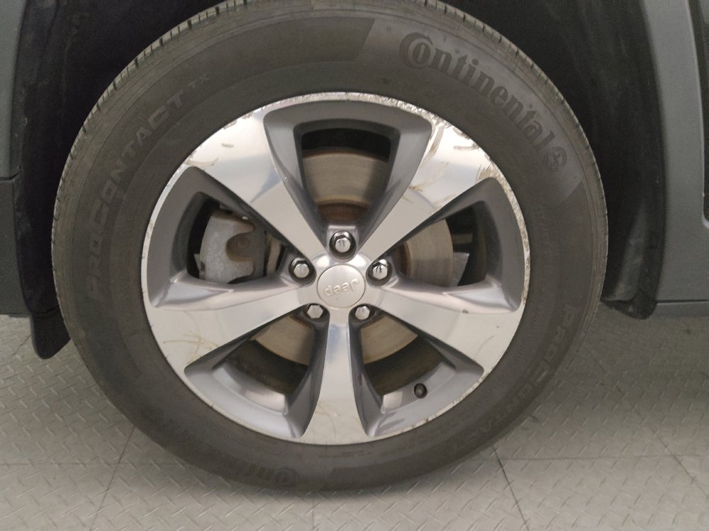 Used 2019 Jeep Cherokee Limited AWD/4WD image 31