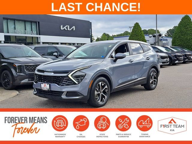 Used 2025 Kia Sportage EX FWD image 1