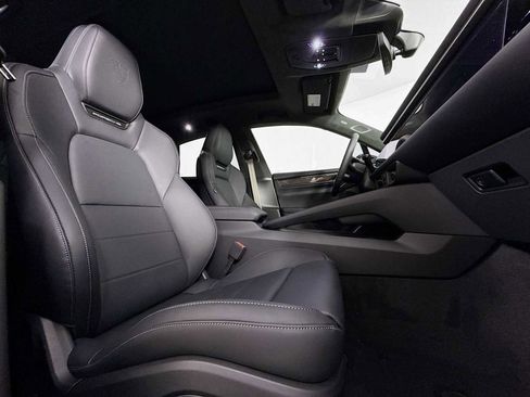 New 2025 Porsche Macan Turbo Electric image 30