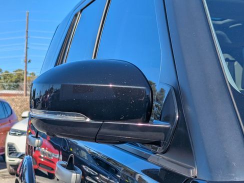 Used 2016 Land Rover LR4 HSE Silver Edition image 13