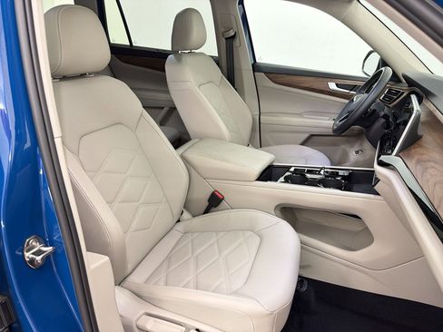 Used 2026 Volkswagen Atlas SE w/ Panoramic Sunroof Package FWD image 32