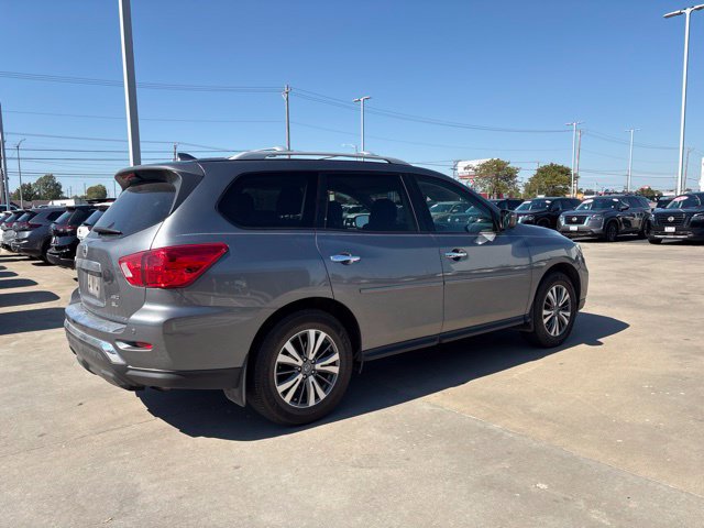 Used 2020 Nissan Pathfinder SL AWD/4WD image 3