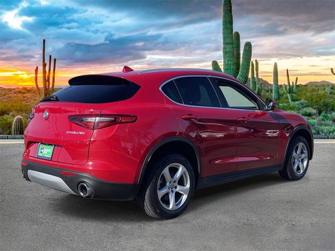 Used 2019 Alfa Romeo Stelvio image 3