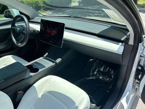 Used 2023 Tesla Model 3 Standard Range RWD image 34