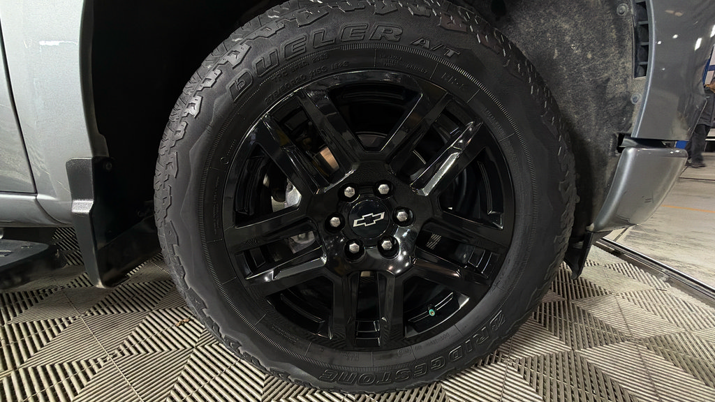 Certified 2023 Chevrolet Silverado 1500 Custom w/ LPO, Dark Essentials Package AWD/4WD image 27