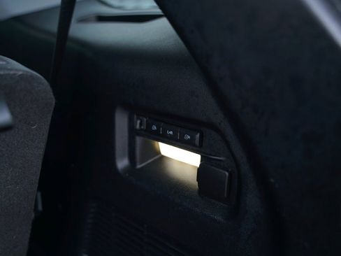 Used 2022 Ford Explorer Limited w/ Equipment Group 301A image 8