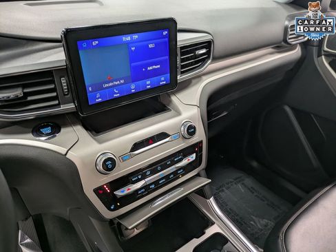 Used 2022 Ford Explorer XLT w/ Equipment Group 202A AWD/4WD image 12