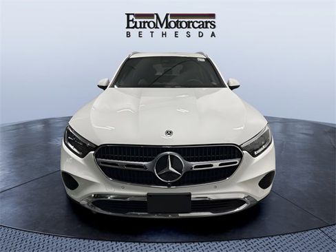 Used 2025 Mercedes-Benz GLC 300 4MATIC image 8