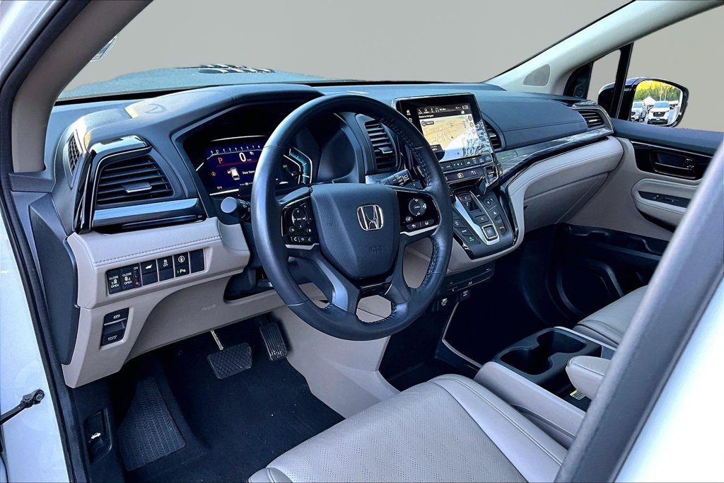 Used 2024 Honda Odyssey Elite image 14